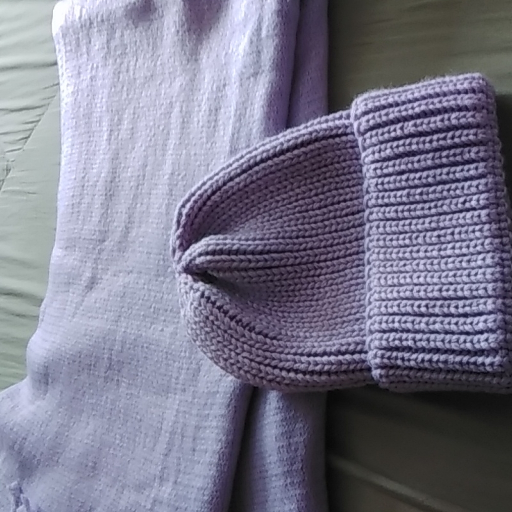 WOMENS  SCARF  AND  TOQUE